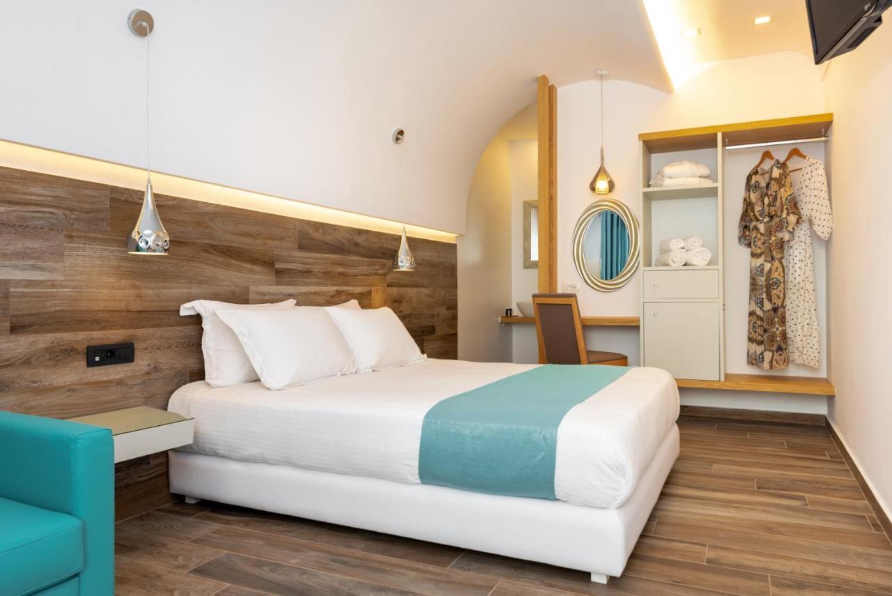 Deluxe Hotel Santorini Fira  Ngoại thất bức ảnh