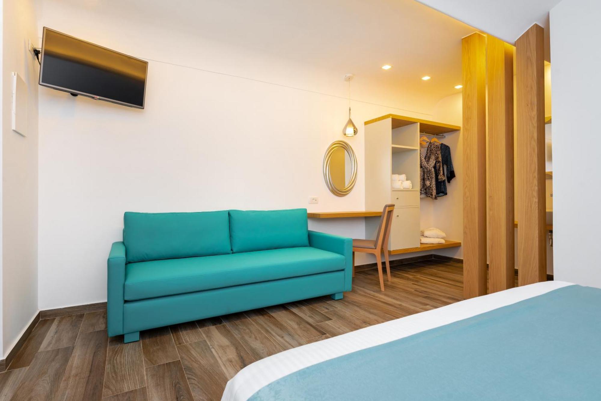 Deluxe Hotel Santorini Fira  Phòng bức ảnh