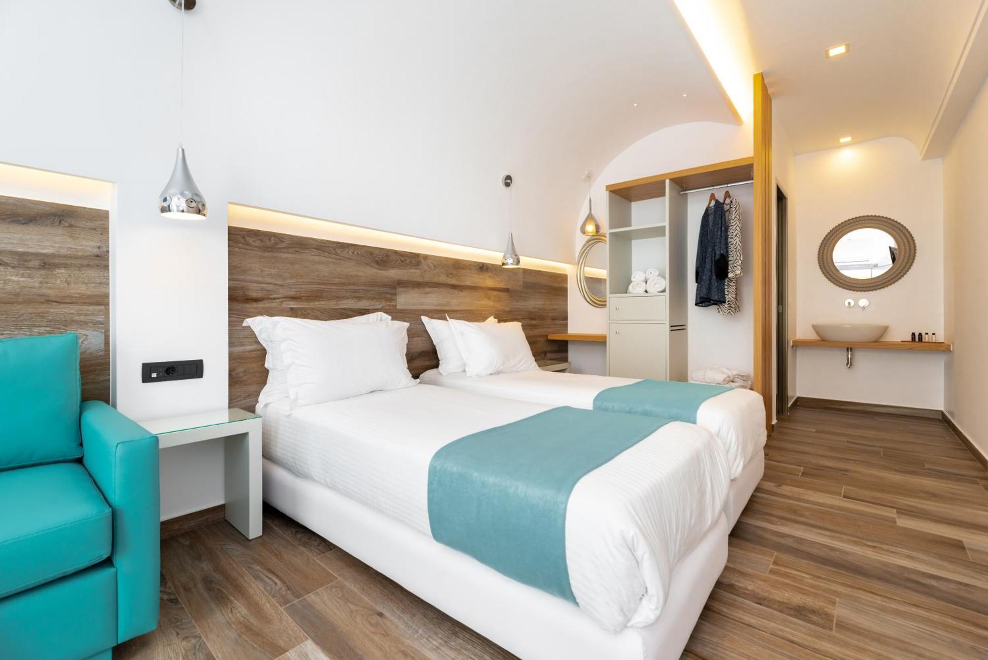 Deluxe Hotel Santorini Fira  Phòng bức ảnh