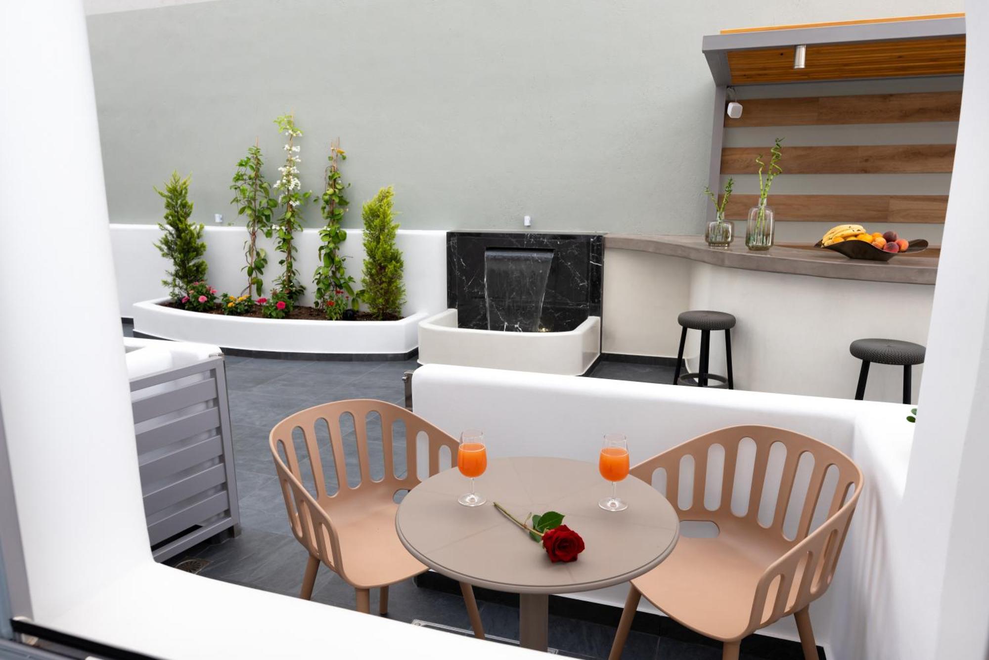 Deluxe Hotel Santorini Fira  Phòng bức ảnh