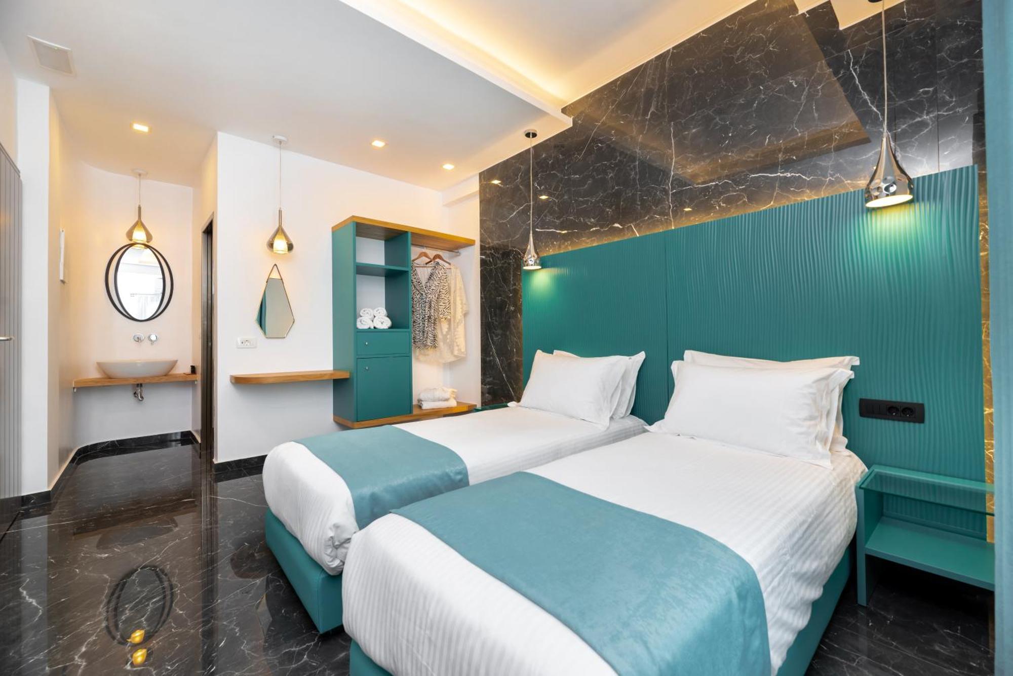 Deluxe Hotel Santorini Fira  Phòng bức ảnh